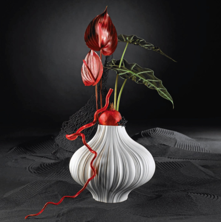 Porcelánová váza Plissée z roku 1968 od Martina Freyera